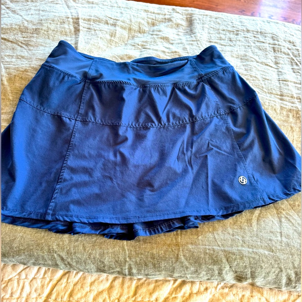 Lija navy tennis skort size M.